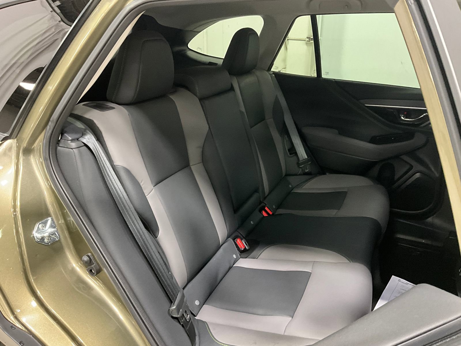 Used 2025 Subaru Outback Onyx Edition image 23