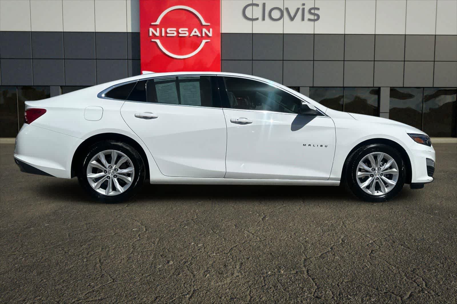 Used 2024 Chevrolet Malibu LT FWD image 9
