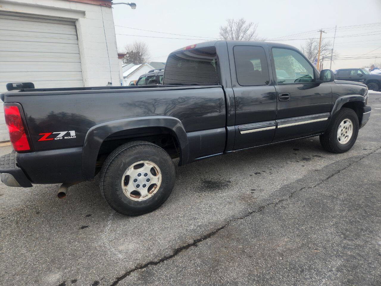Used 2004 Chevrolet Silverado 1500 4x4 Extended Cab w/ Z71 image 3