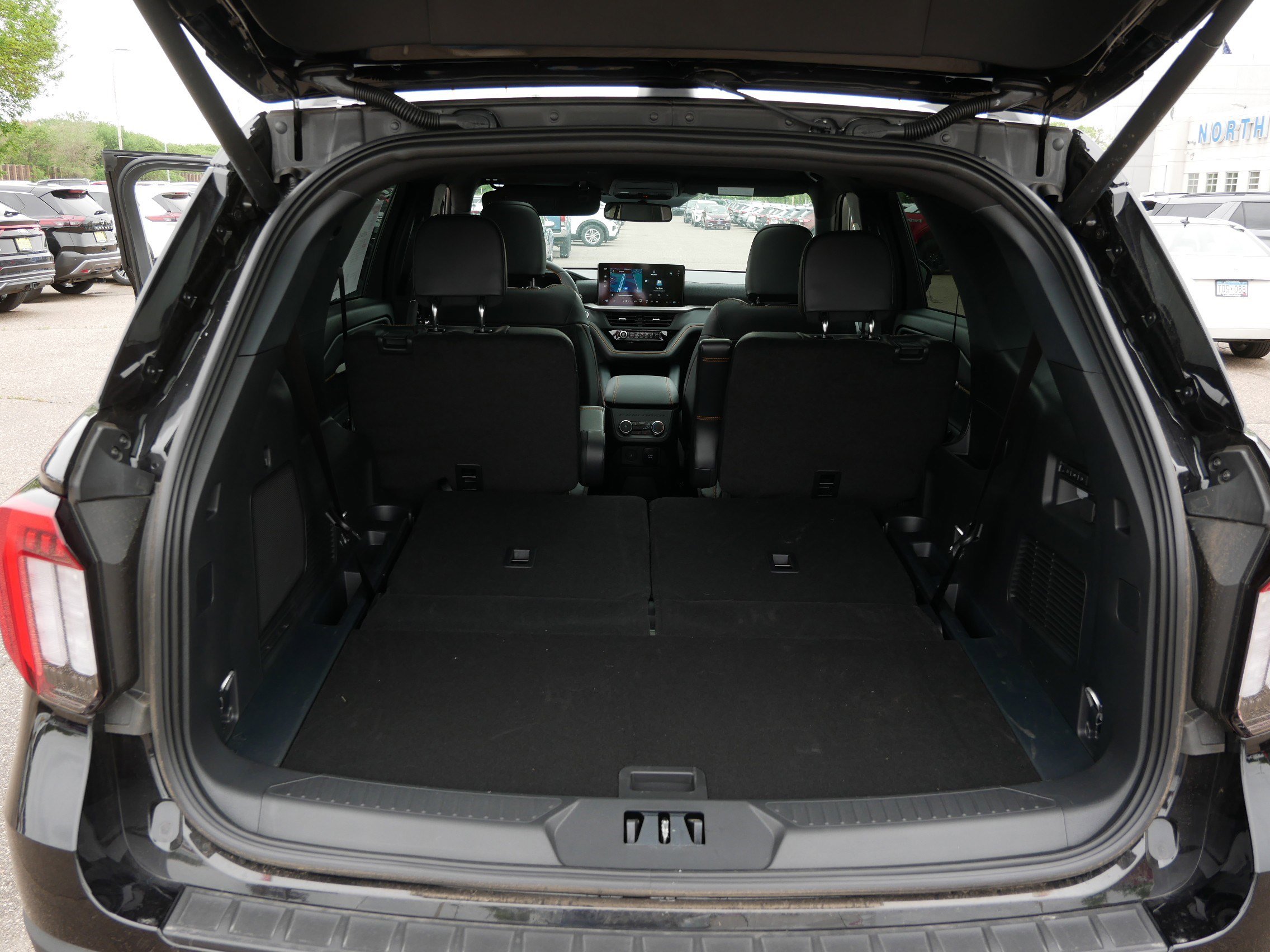 Used 2026 Ford Explorer Tremor w/ Tremor Ultimate Package AWD/4WD image 18