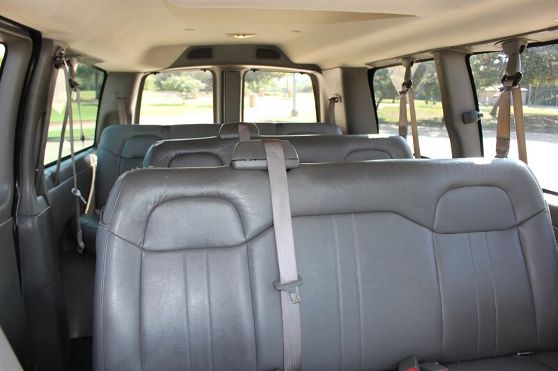 Used 2019 Chevrolet Express 2500 LS w/ Driver Convenience Package RWD image 15