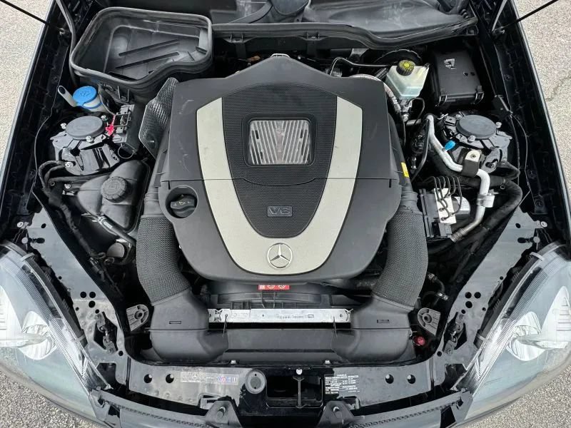 Used 2011 Mercedes-Benz SLK 300 image 18