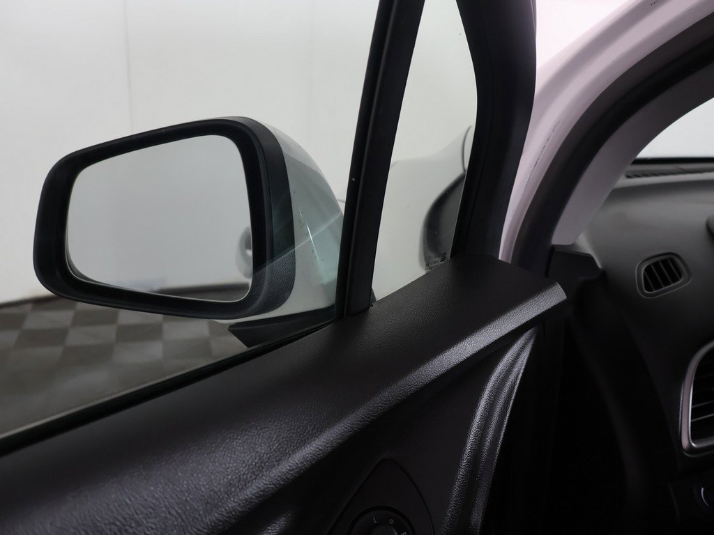 Used 2021 Chevrolet Trax LS image 32