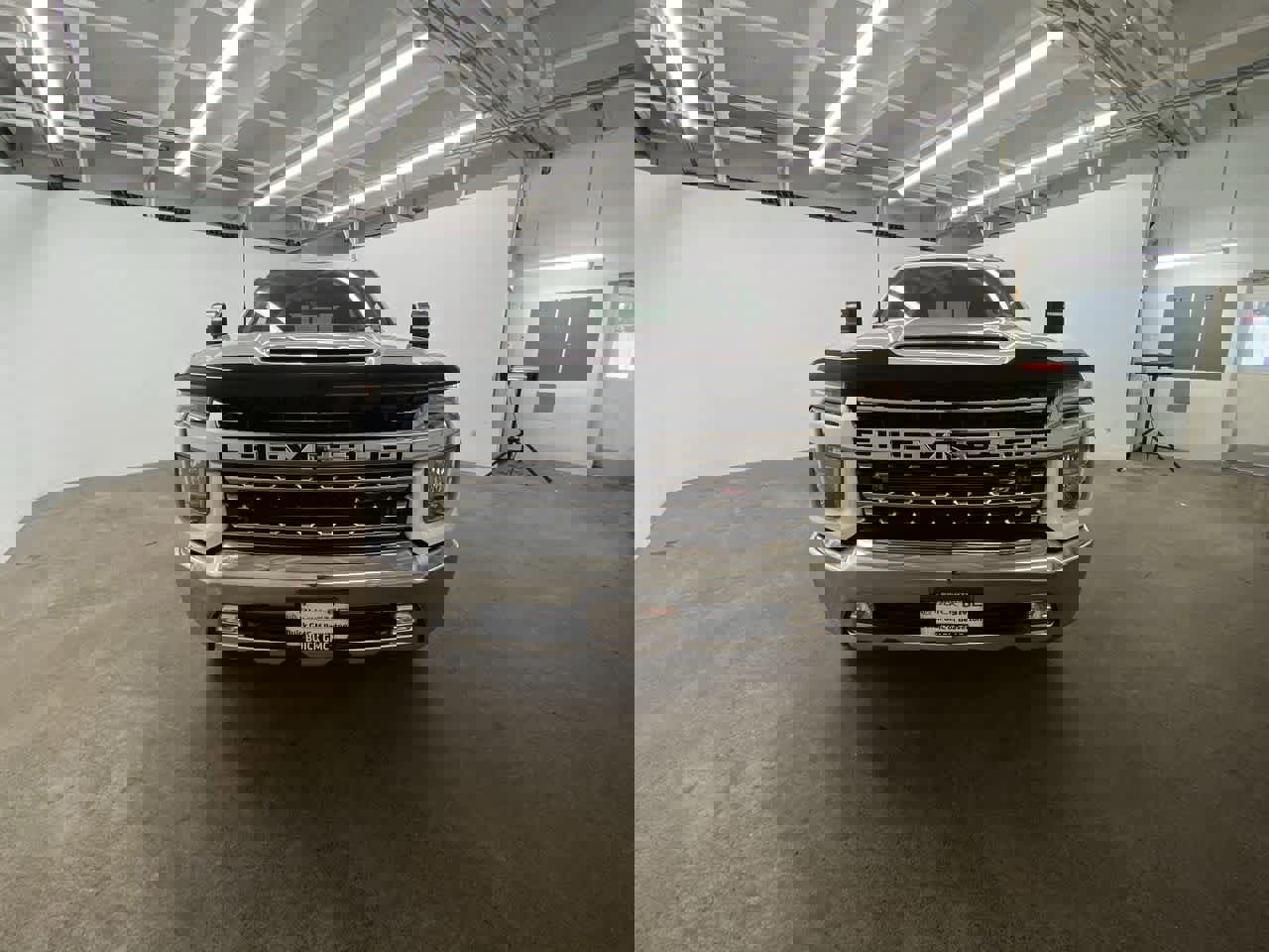 Used 2021 Chevrolet Silverado 2500 LTZ w/ LTZ Convenience Package image 9