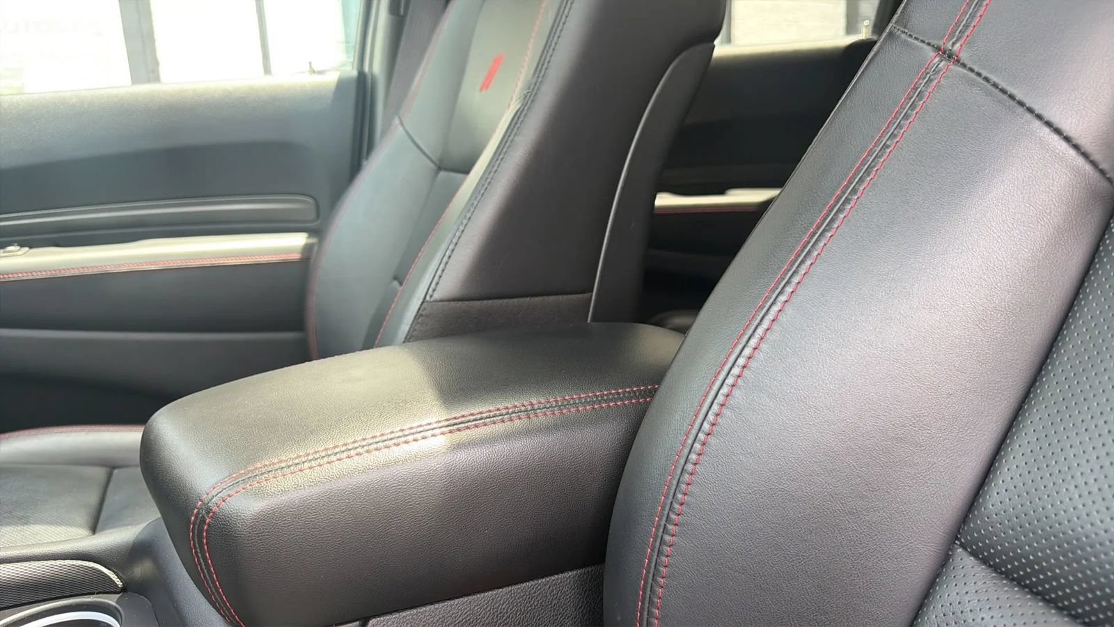 Used 2025 Dodge Durango R/T AWD/4WD image 31