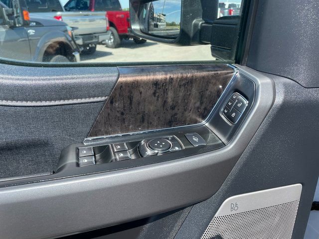 Used 2025 Ford F350 Lariat w/ Lariat Ultimate Package image 11