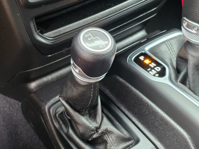Used 2021 Jeep Gladiator Sport AWD/4WD image 31