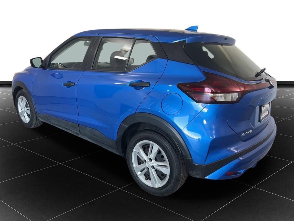 Used 2021 Nissan Kicks S image 3