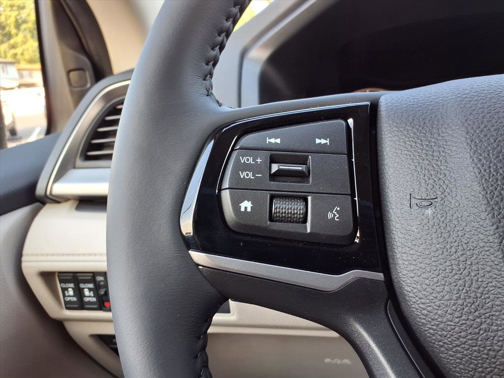 Used 2025 Honda Odyssey EX-L image 10