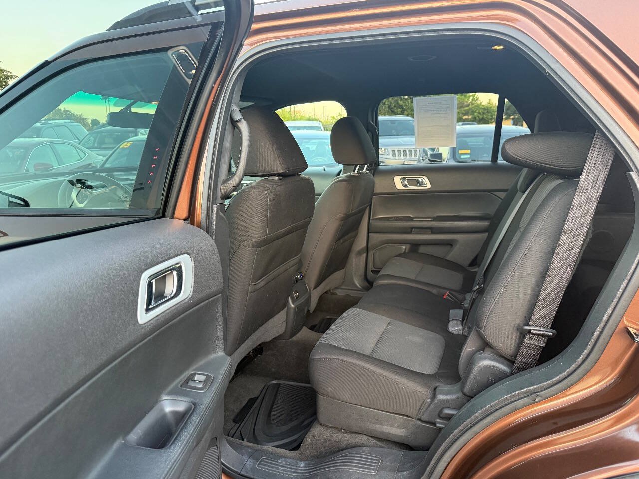 Used 2012 Ford Explorer XLT AWD/4WD image 12