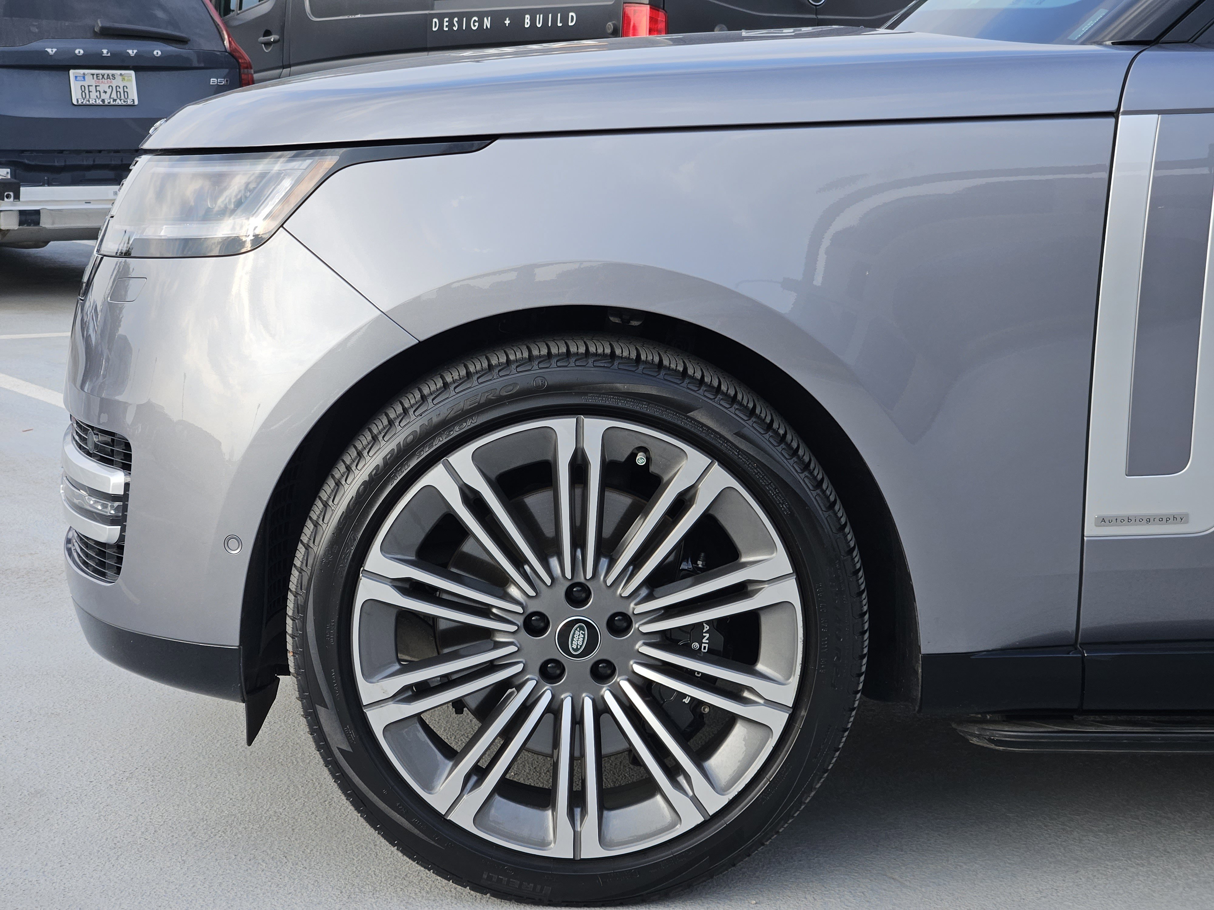 Used 2024 Land Rover Range Rover Autobiography image 11