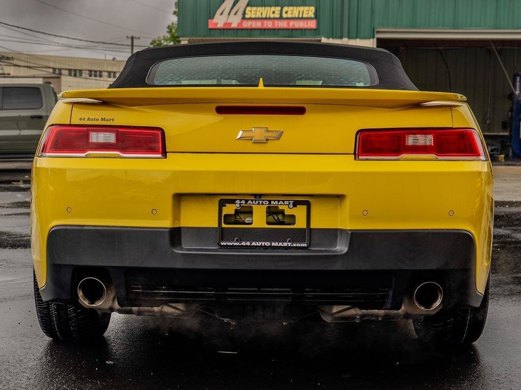 Used 2015 Chevrolet Camaro LT RWD image 3