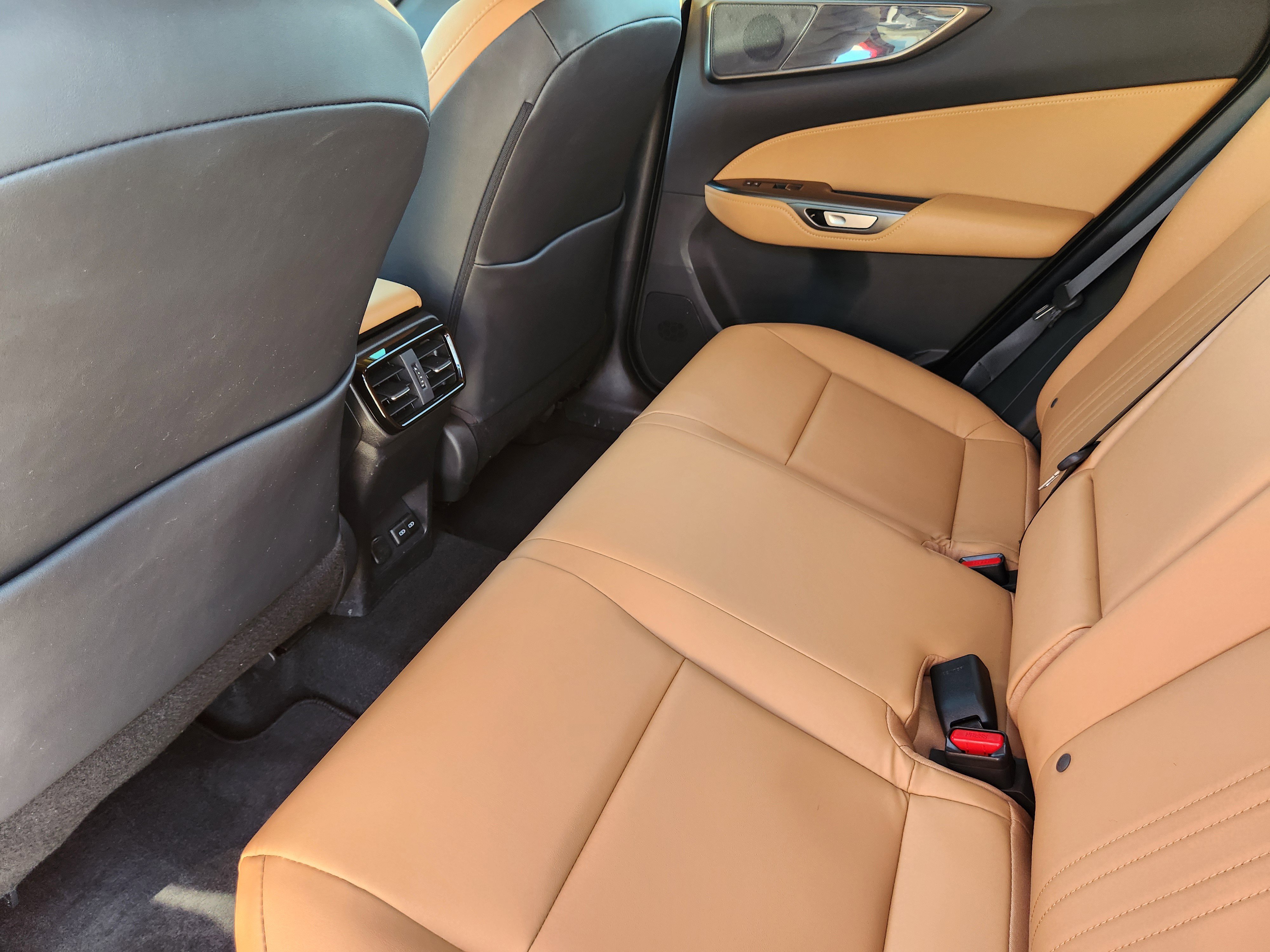 Certified 2025 Lexus NX 250 FWD w/ Accessory Package (2T) image 36