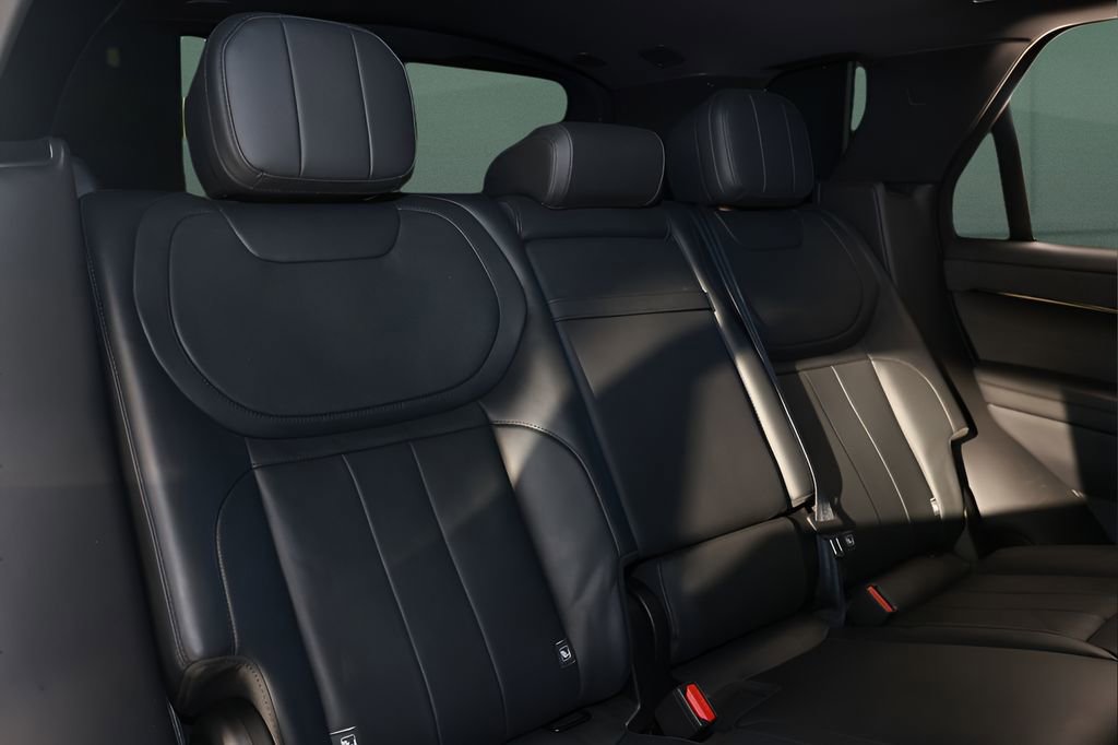 Used 2023 Land Rover Range Rover Sport SE Dynamic image 12