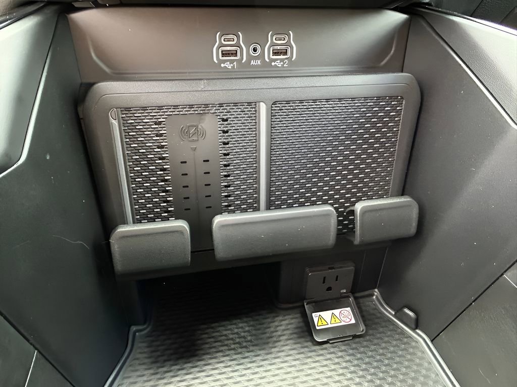 New 2026 RAM 1500 4x4 Crew Cab image 22