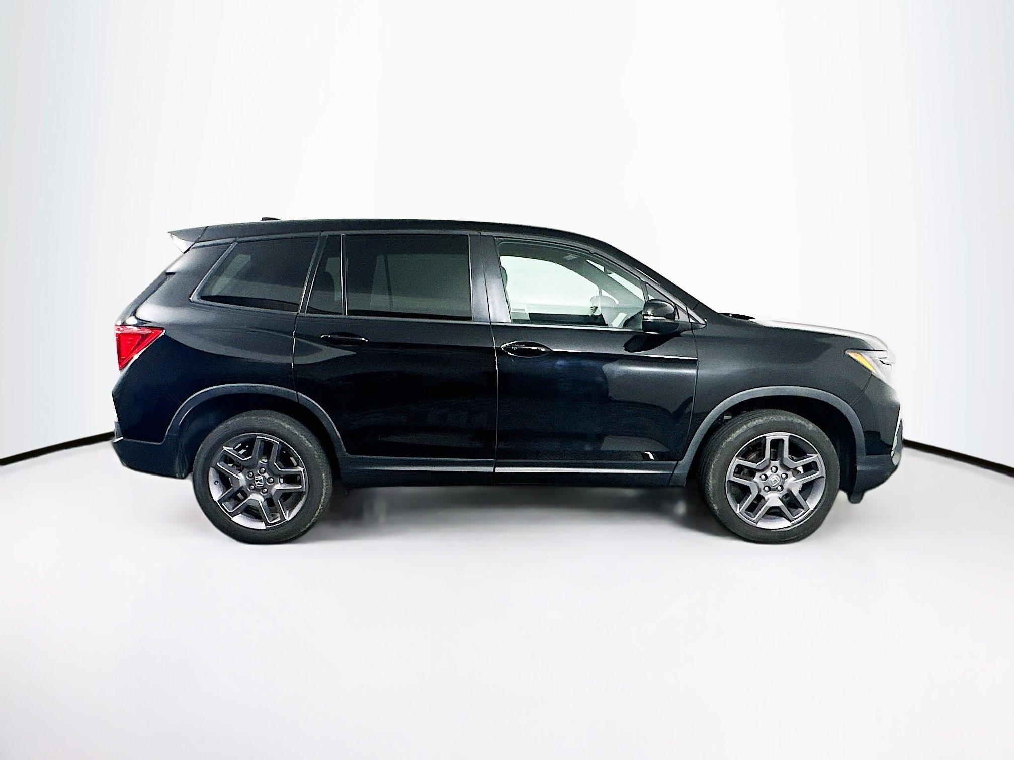 Used 2023 Honda Passport EX-L image 10