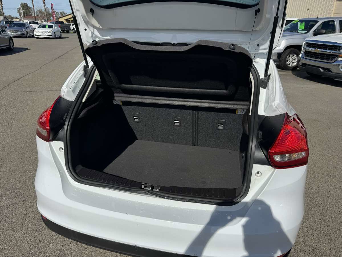 Used 2016 Ford Focus SE FWD image 18