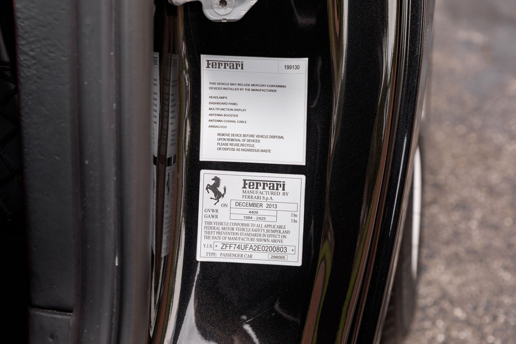 Used 2014 Ferrari F12 Berlinetta RWD image 38
