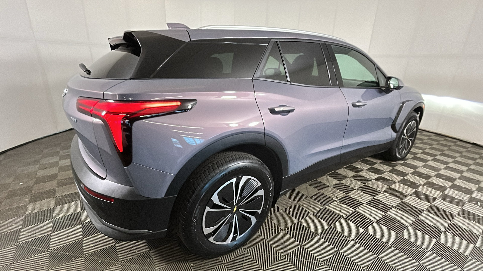 Used 2024 Chevrolet Blazer EV LT AWD/4WD image 3
