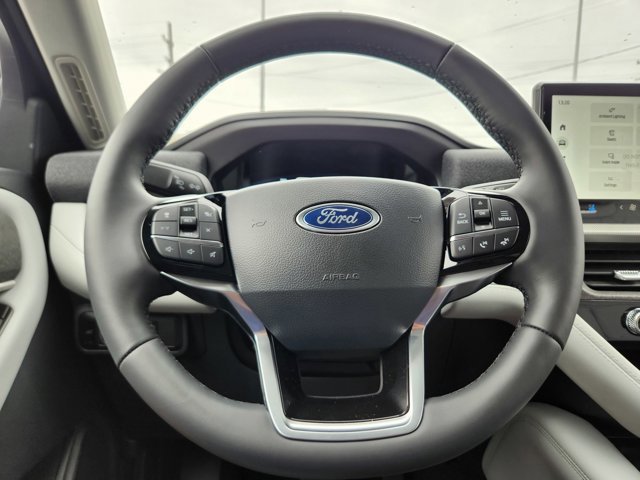 New 2026 Ford Explorer Platinum image 15