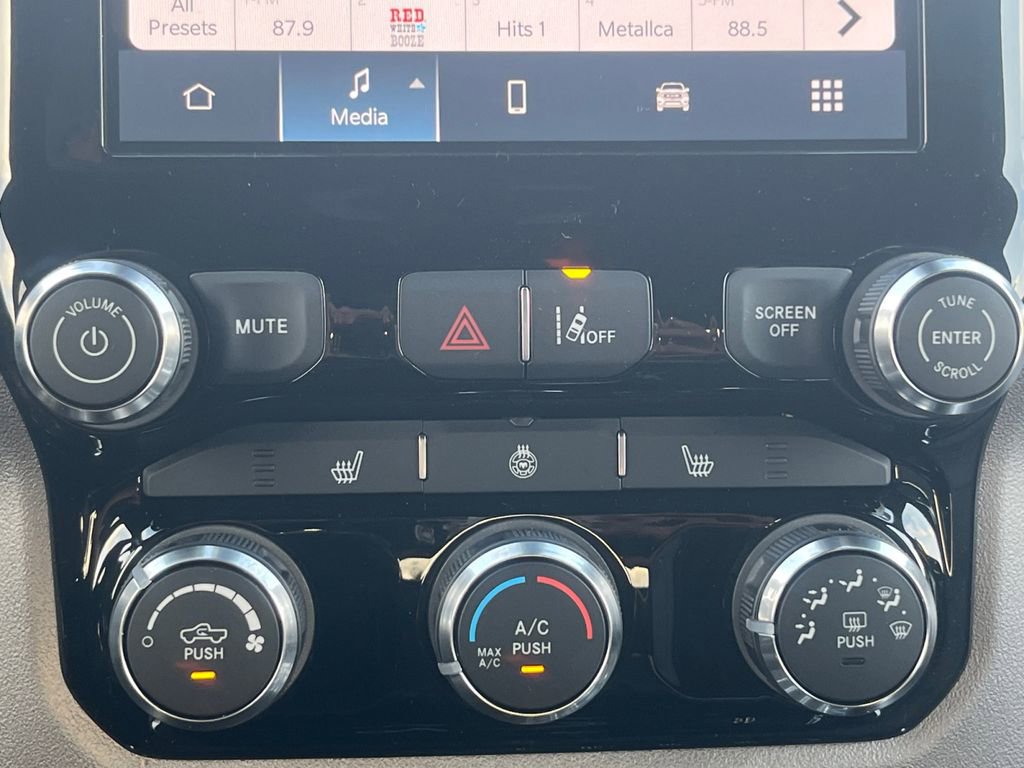 New 2026 RAM 1500 Lone Star AWD/4WD image 4