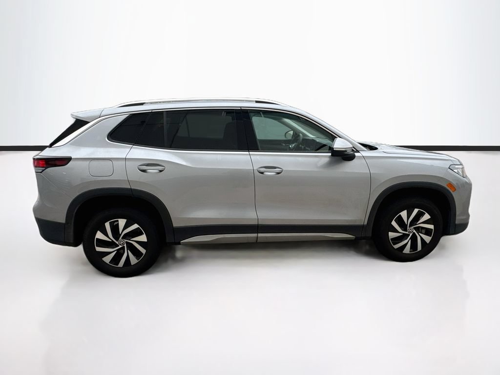 Certified 2025 Volkswagen Tiguan S AWD/4WD image 4