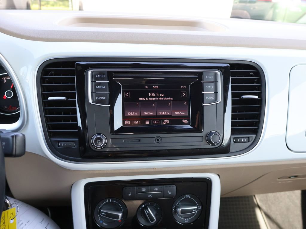 Used 2019 Volkswagen Beetle 2.0T S FWD image 22