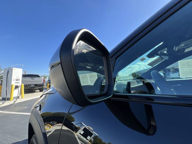 Used 2025 Chevrolet Equinox RS w/ Convenience Package III image 19