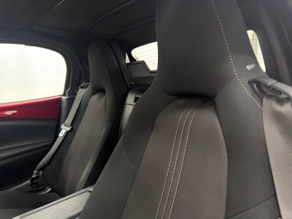 Used 2021 MAZDA MX-5 Miata Club RWD image 14