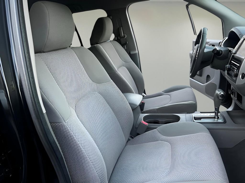 Used 2019 Nissan Frontier SV image 33