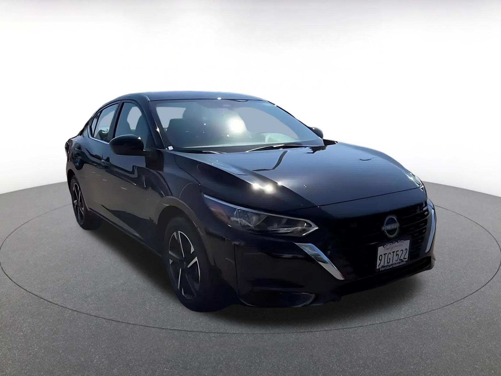 Used 2025 Nissan Sentra SV FWD image 3