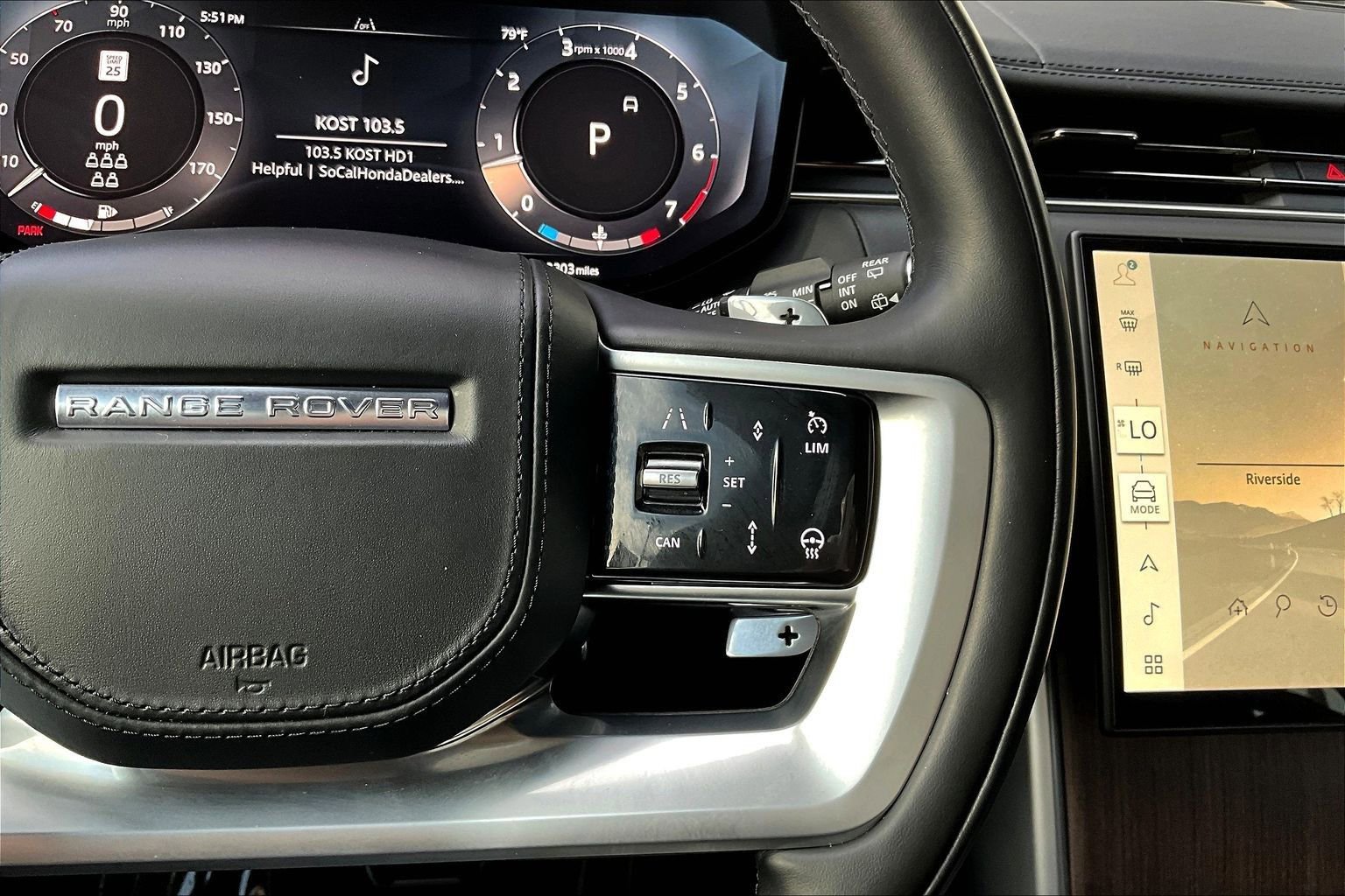 Certified 2025 Land Rover Range Rover Long Wheelbase SE image 18