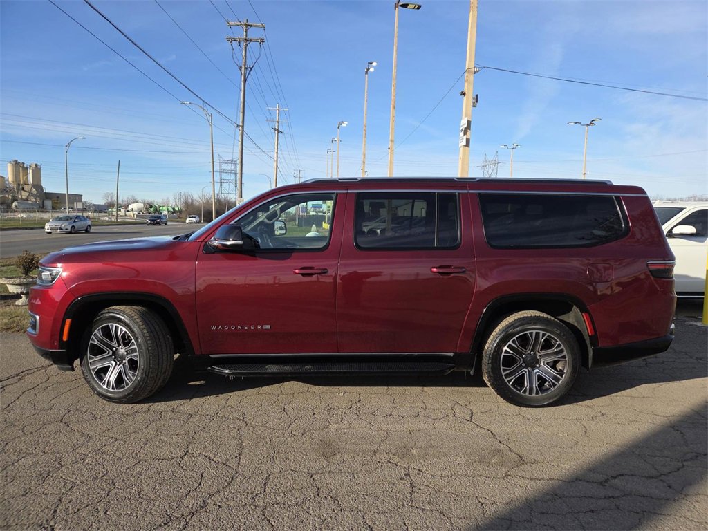 Used 2024 Jeep Wagoneer L Series II w/ Flexible Seating Group image 11