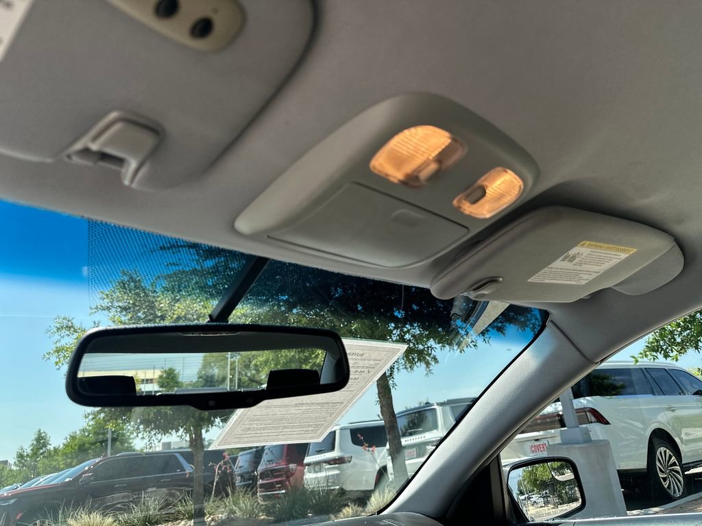 Used 2011 Lincoln MKZ FWD image 23