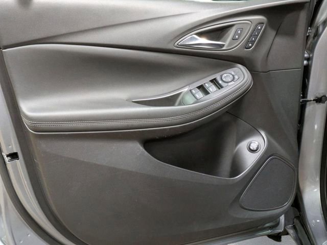 Used 2023 Buick Encore GX Essence image 19