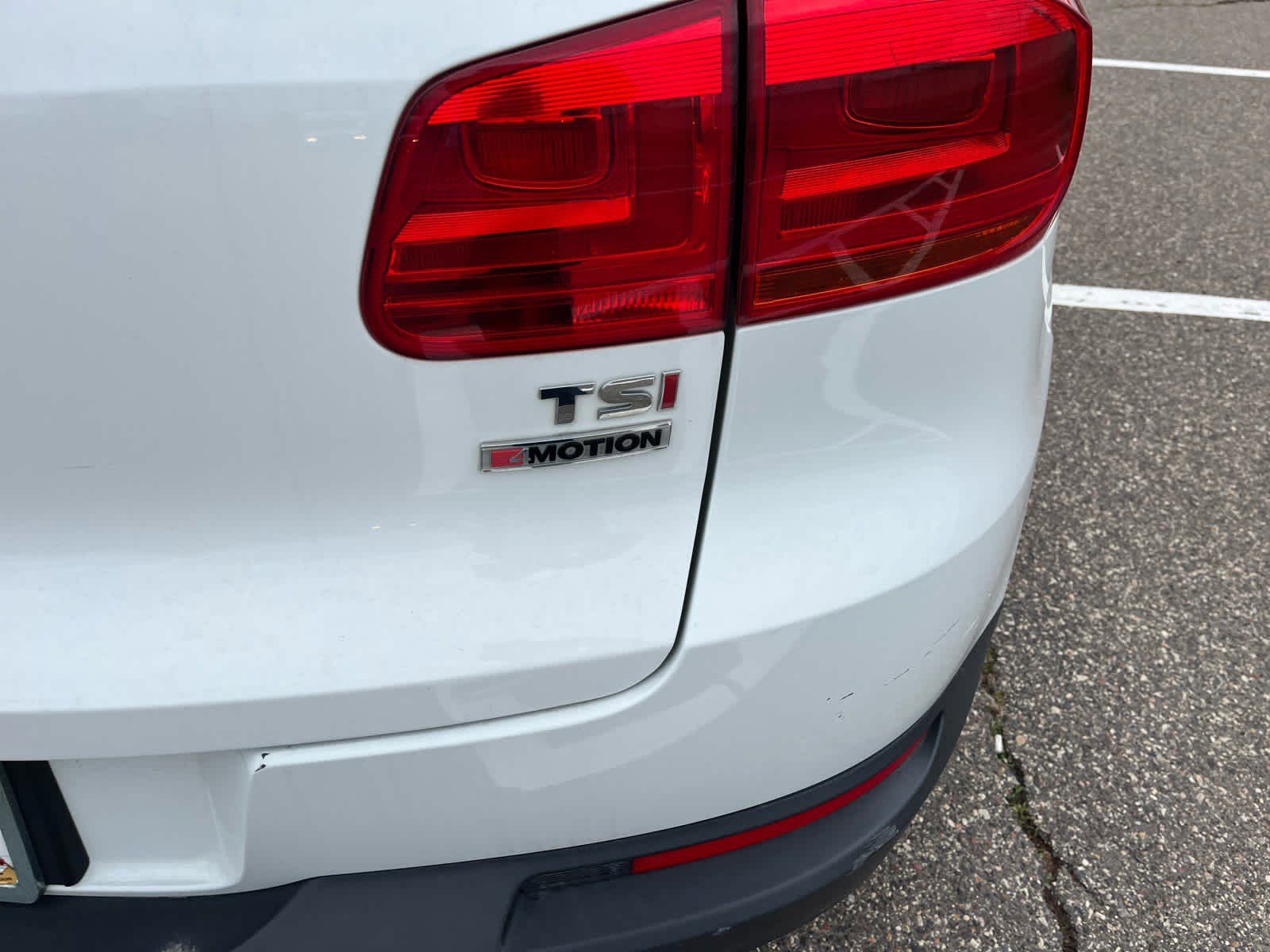 Used 2017 Volkswagen Tiguan S AWD/4WD image 5
