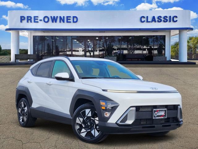 Used 2025 Hyundai Kona SEL image 1