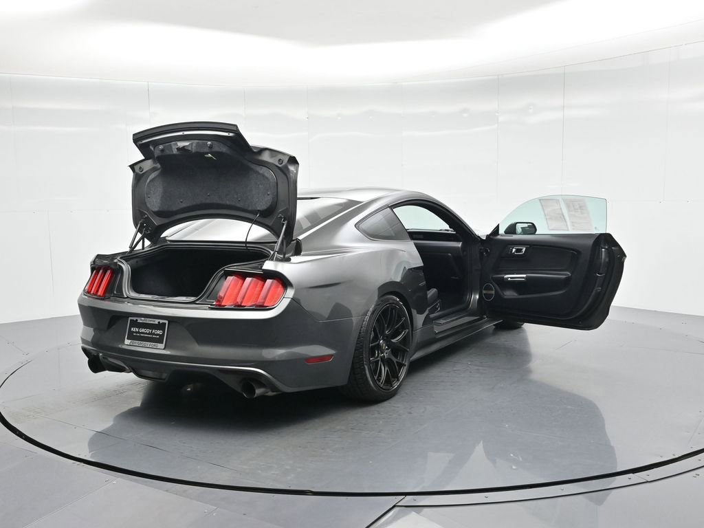 Used 2015 Ford Mustang Coupe RWD image 5