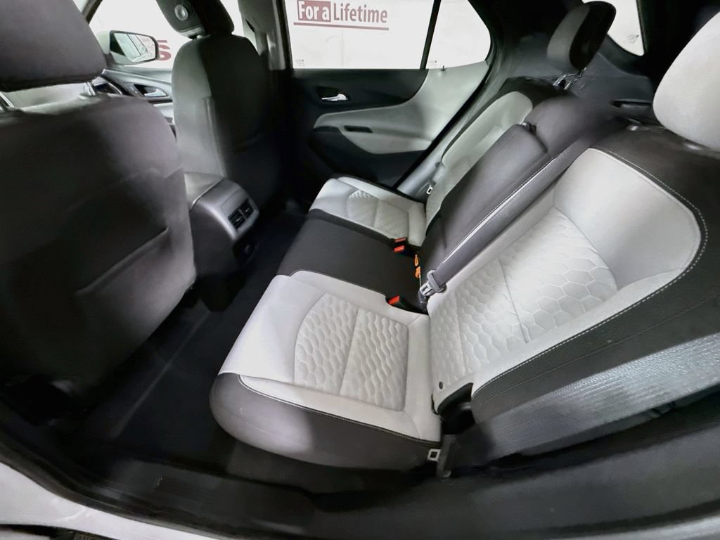 Used 2018 Chevrolet Equinox LT FWD image 25