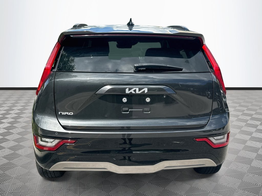 Used 2023 Kia Niro Wave w/ Wave Preserve Package FWD image 7