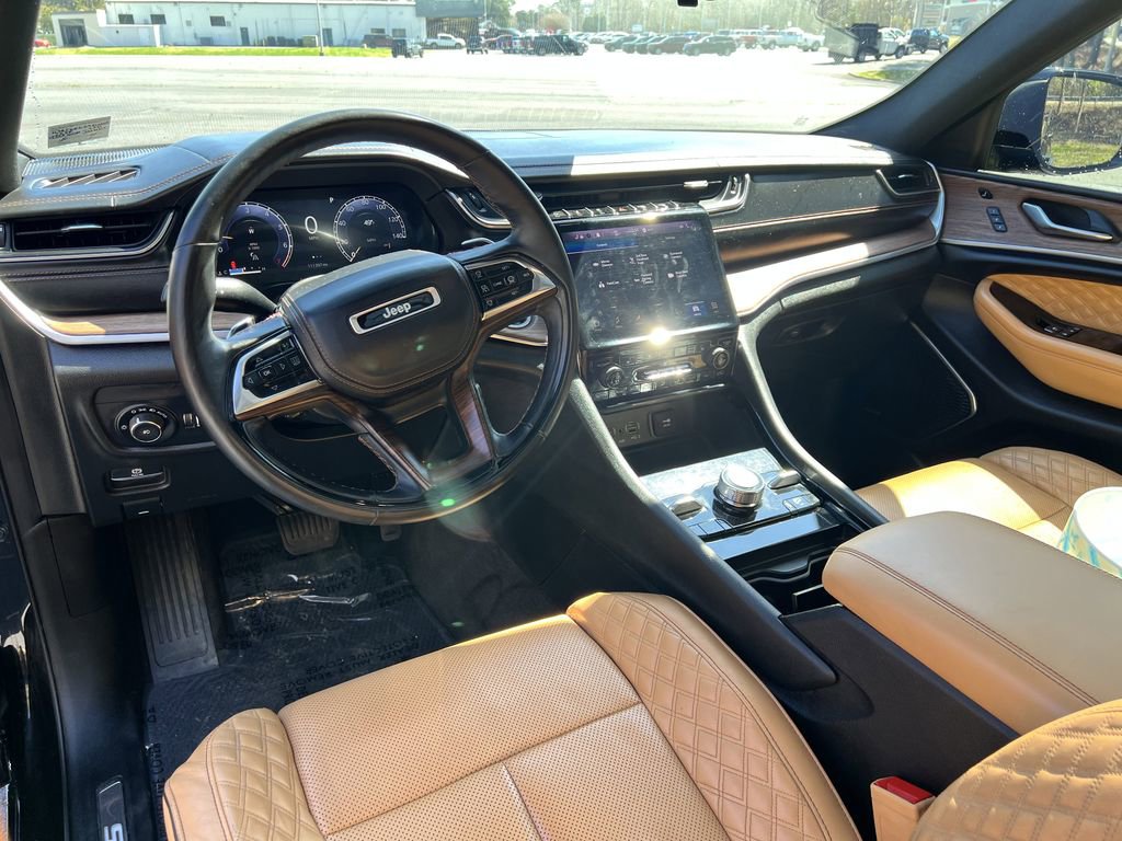 Used 2021 Jeep Grand Cherokee L Summit w/ Advanced Protech Group IV image 21