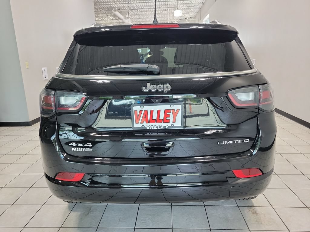 Certified 2024 Jeep Compass Limited w/ Elite Group AWD/4WD image 9