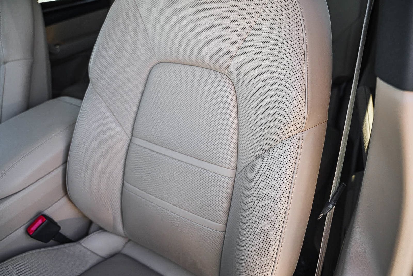 Used 2023 Porsche Cayenne Platinum Edition AWD/4WD image 26