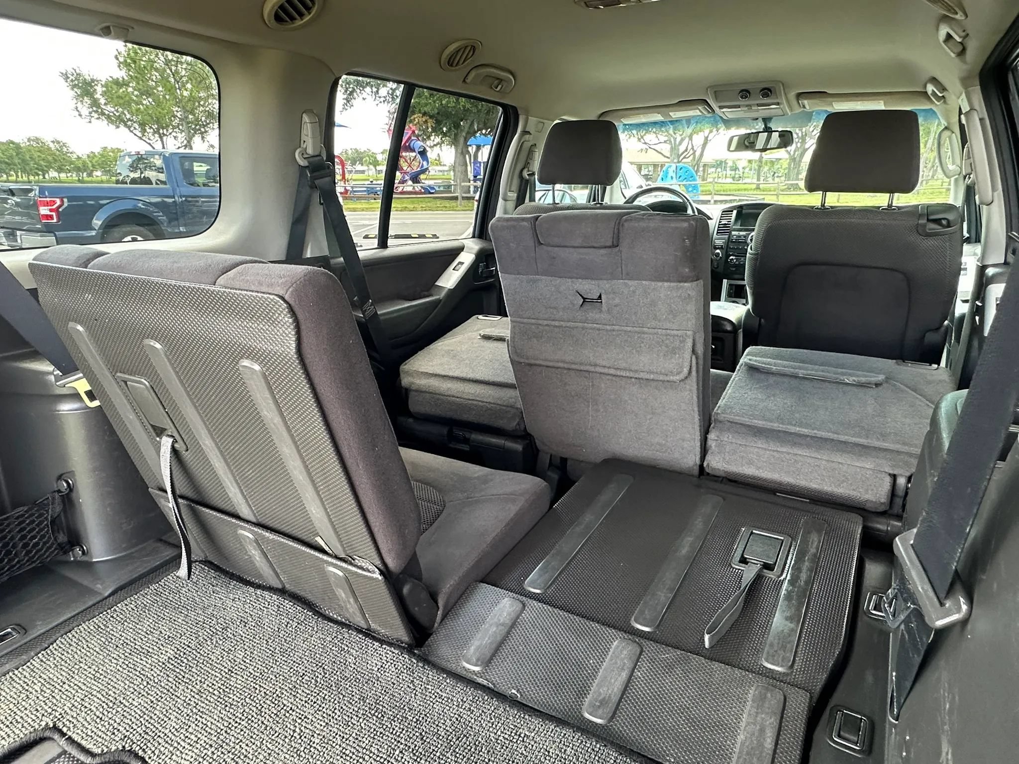 Used 2008 Nissan Pathfinder SE AWD/4WD image 17