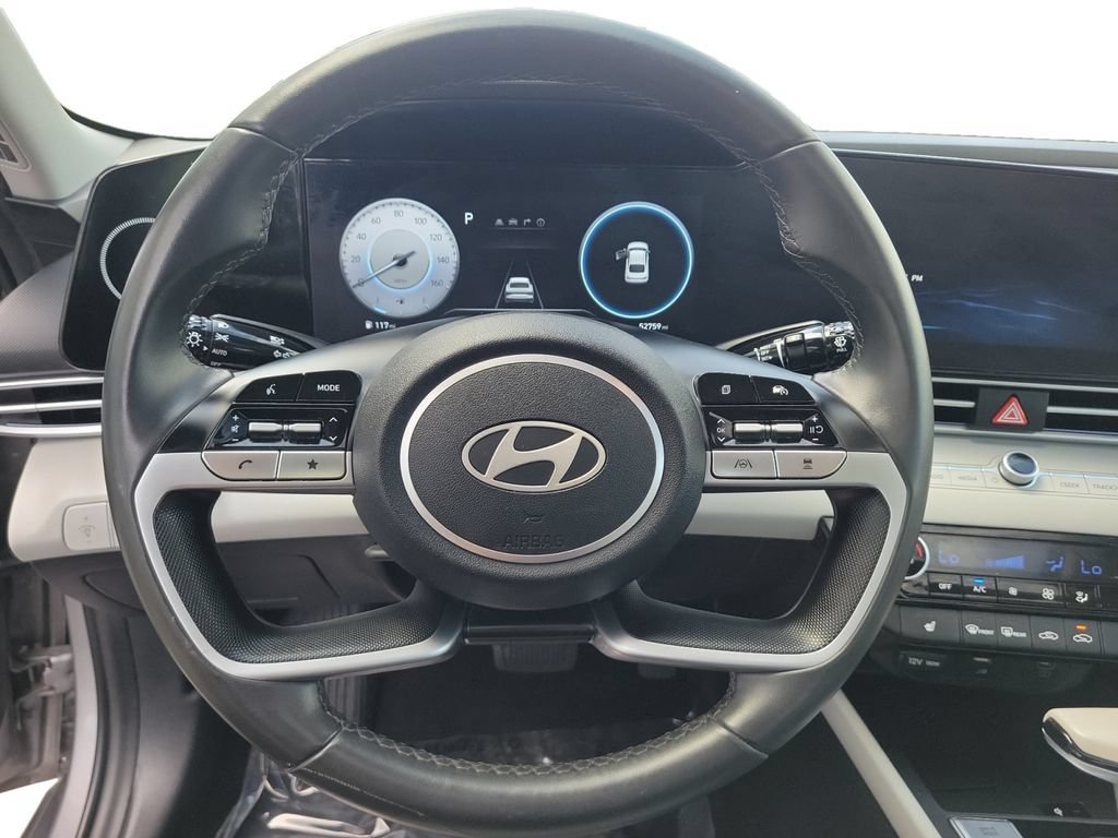 Used 2024 Hyundai Elantra Limited FWD image 11