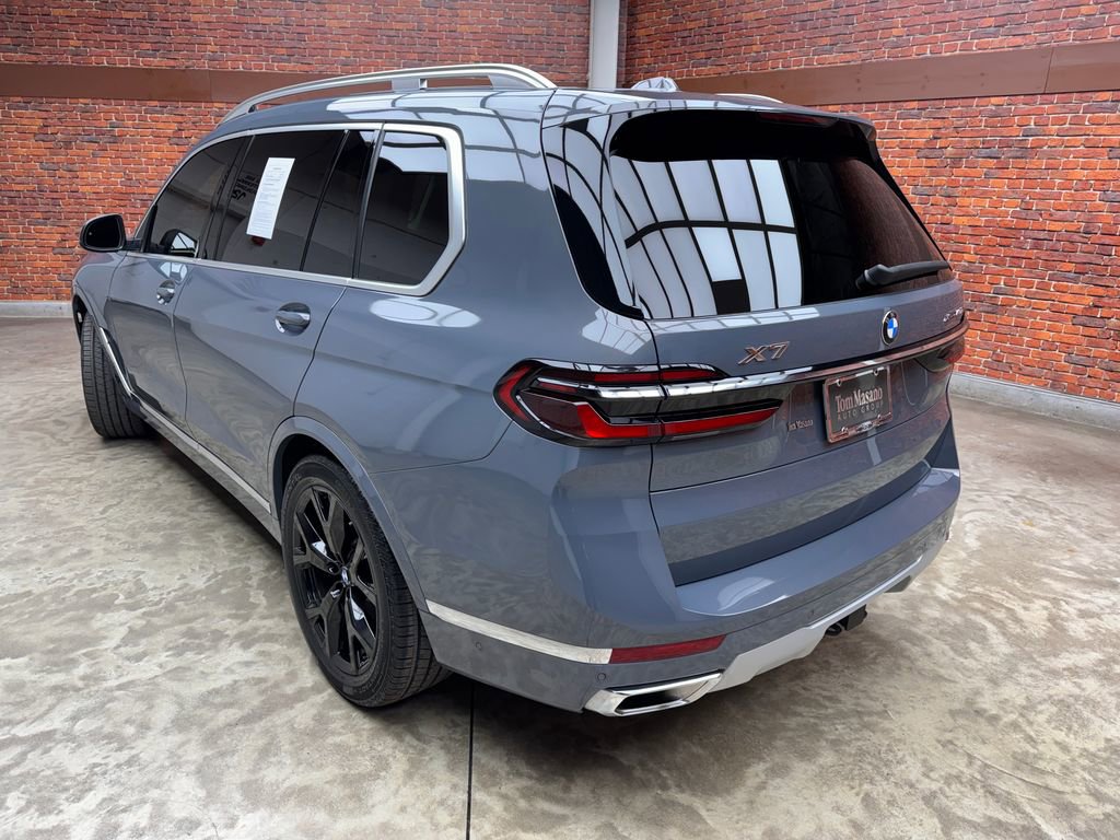 Certified 2025 BMW X7 xDrive40i w/ Executive Package image 2