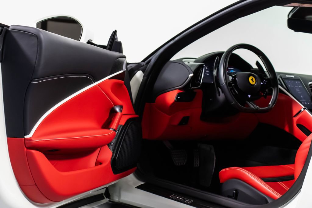 Certified 2022 Ferrari Roma image 33