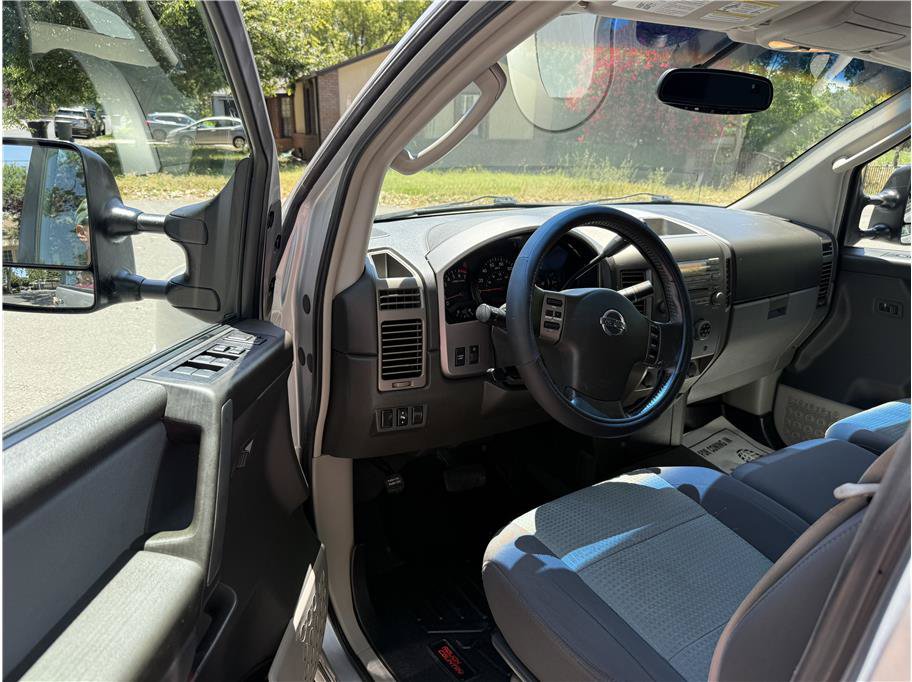 Used 2004 Nissan Titan SE w/ (Pop) Se Popular Pkg W/Bench RWD image 11