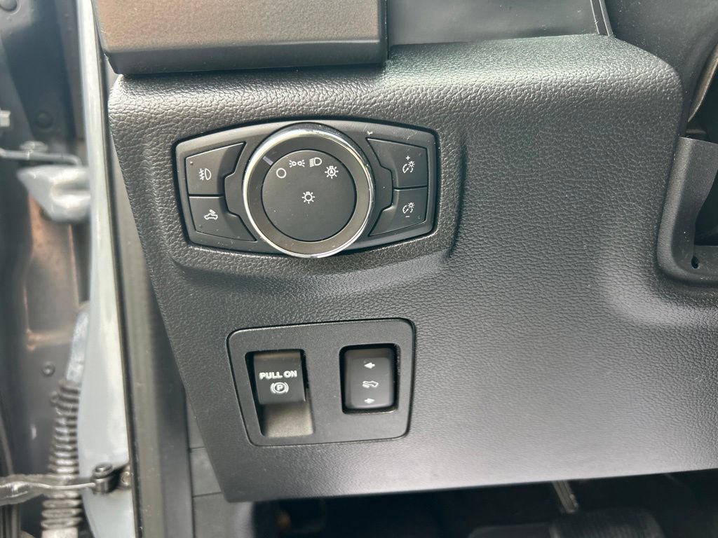 Used 2020 Ford F150 XLT w/ Equipment Group 302A Luxury AWD/4WD image 19