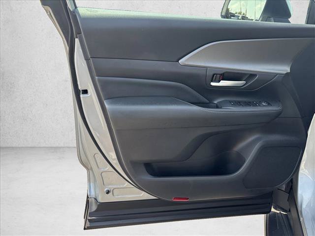 Certified 2025 Toyota Grand Highlander FWD image 11